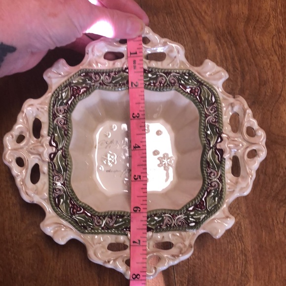 Beautiful Ceramic Christmas Dish - Picture 10 of 17